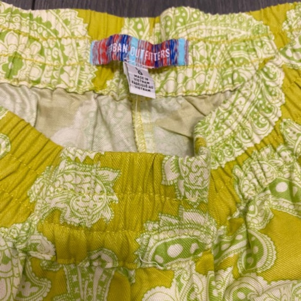 Urban Outfitter Sophie Printed Paisley Yellow Pull On Cargo Pants Size L - Picture 7 of 10